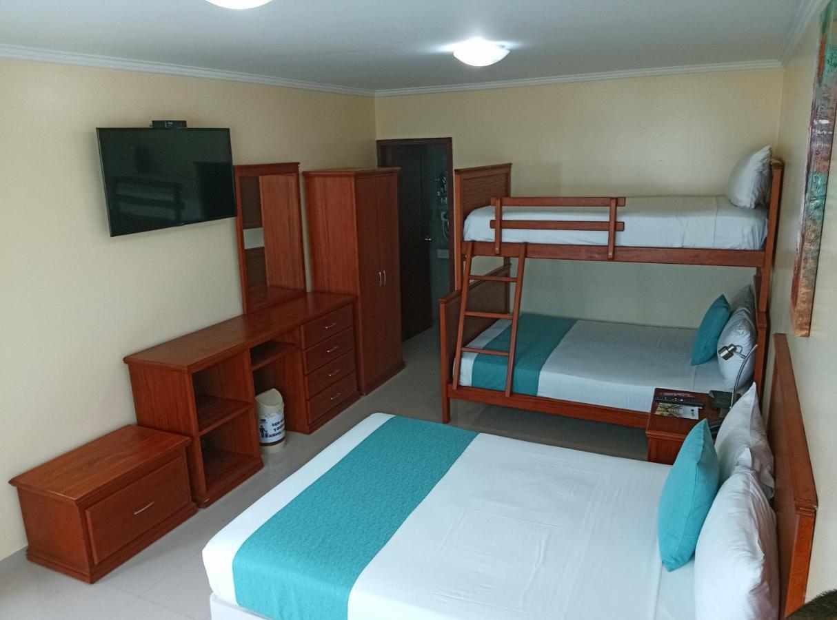 Hotel El Marques Atacames Kültér fotó