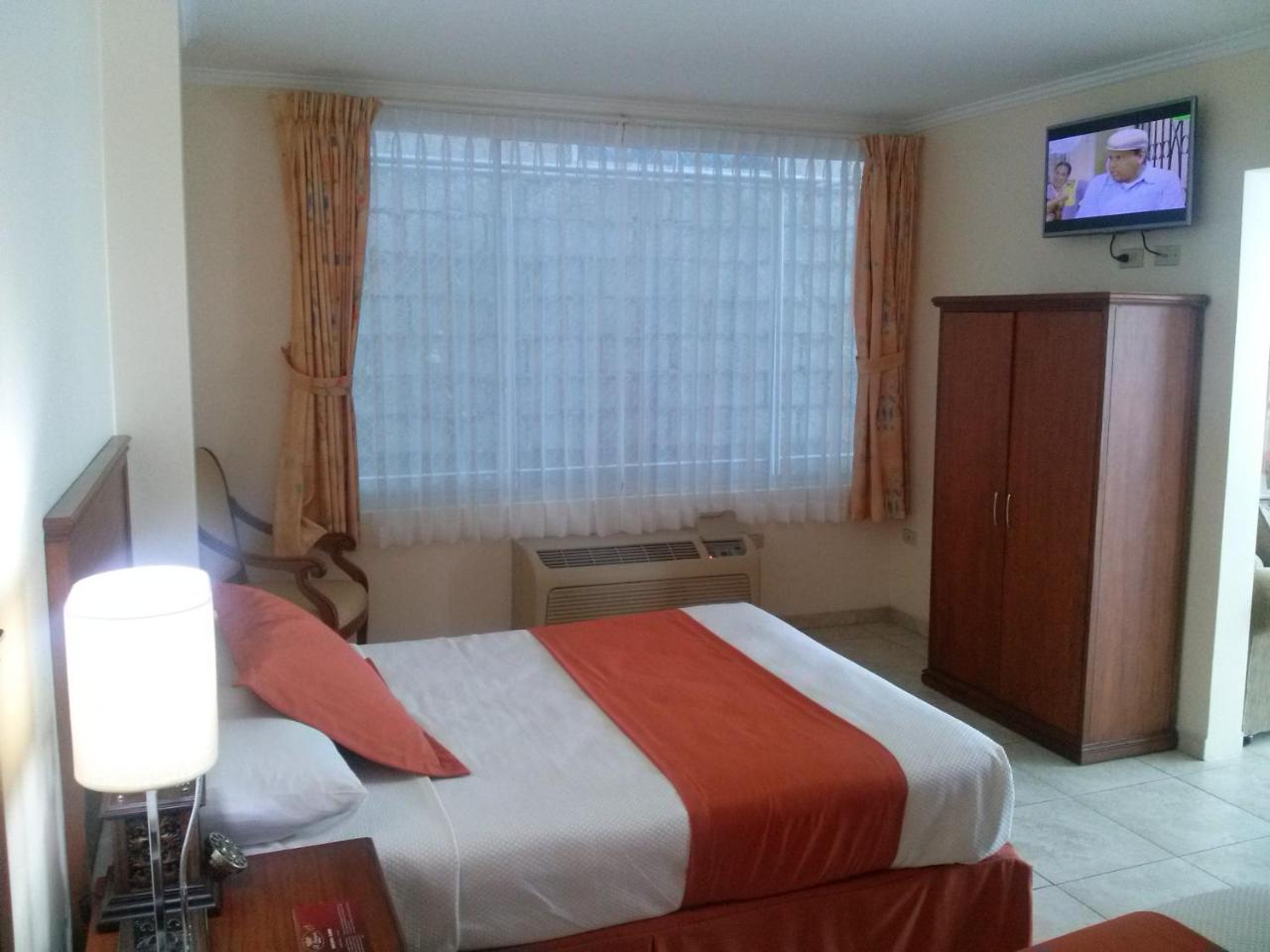Hotel El Marques Atacames Kültér fotó